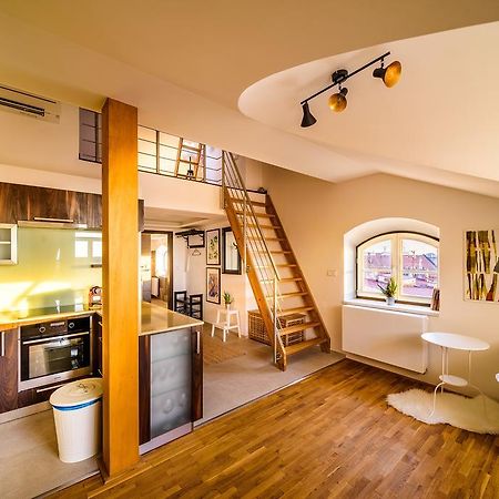 Rooftop Triplex Apartment In Centre Hradec Kralove Exterior photo