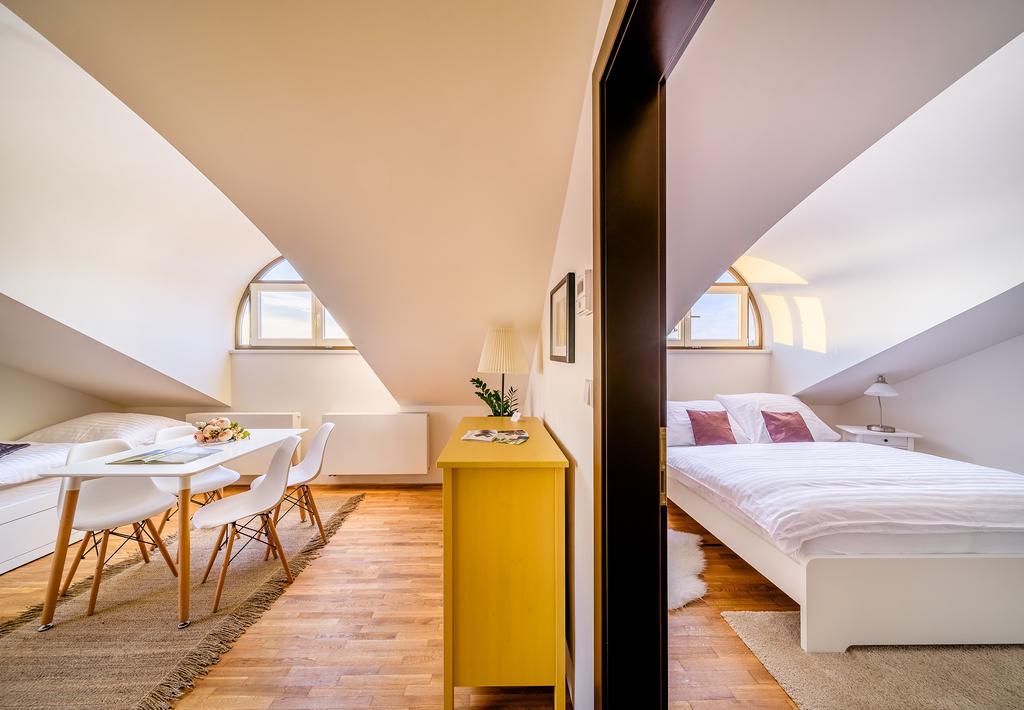 Rooftop Triplex Apartment In Centre Hradec Kralove Exterior photo